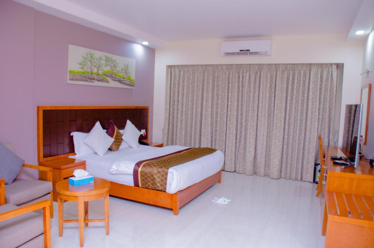 Hotel Platinum Kinshasa Bagian luar foto