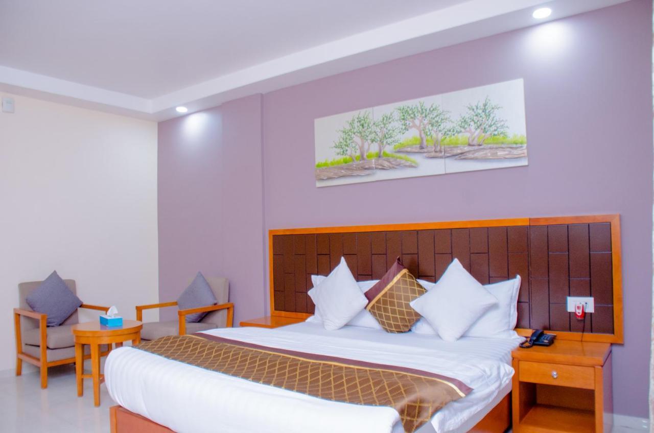 Hotel Platinum Kinshasa Bagian luar foto