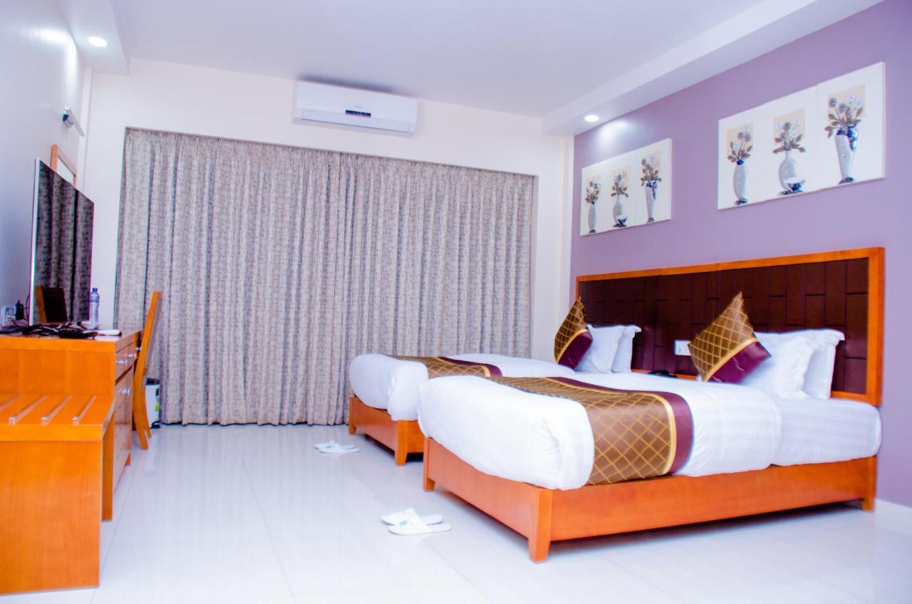 Hotel Platinum Kinshasa Bagian luar foto
