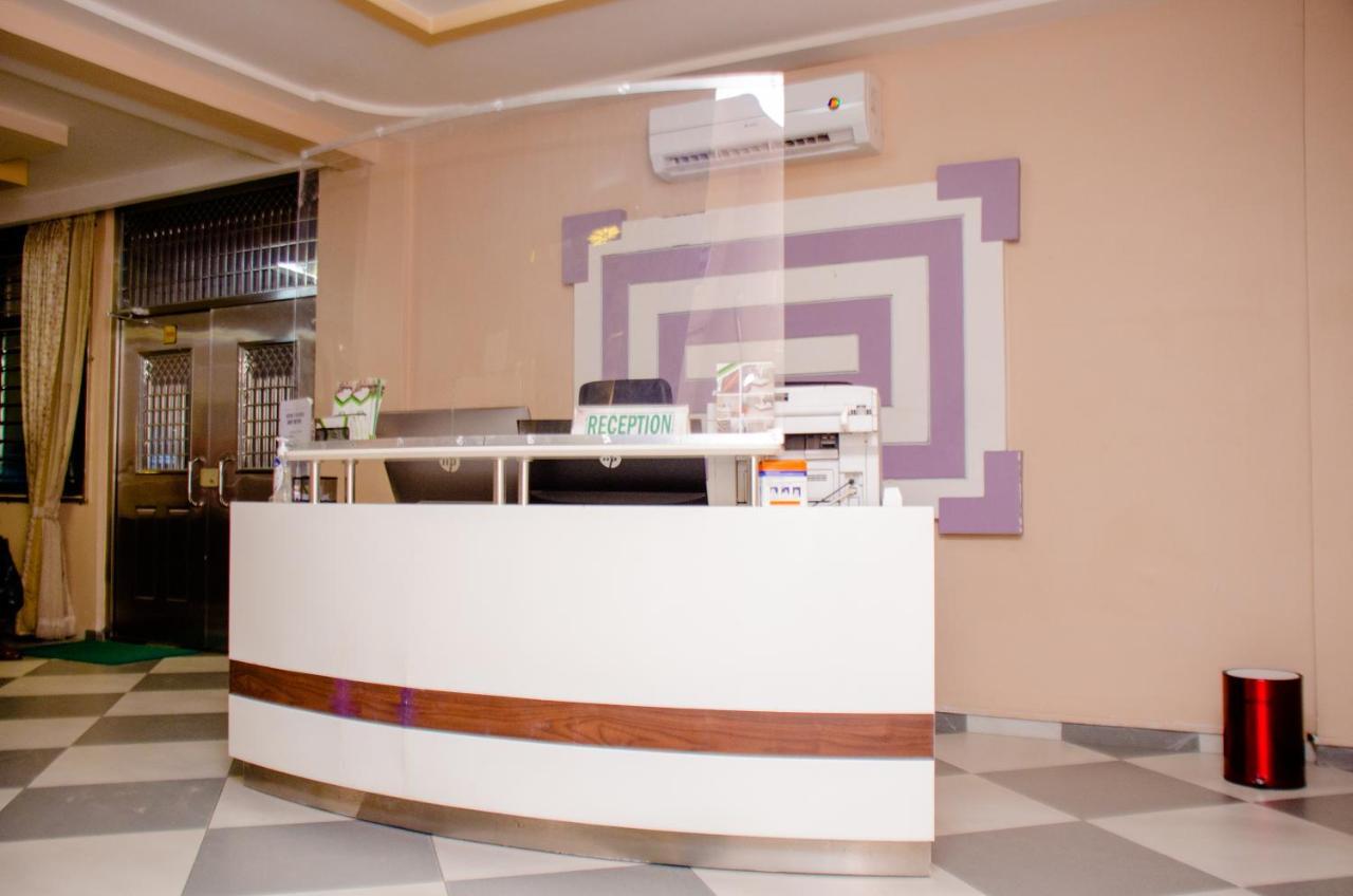Hotel Platinum Kinshasa Bagian luar foto
