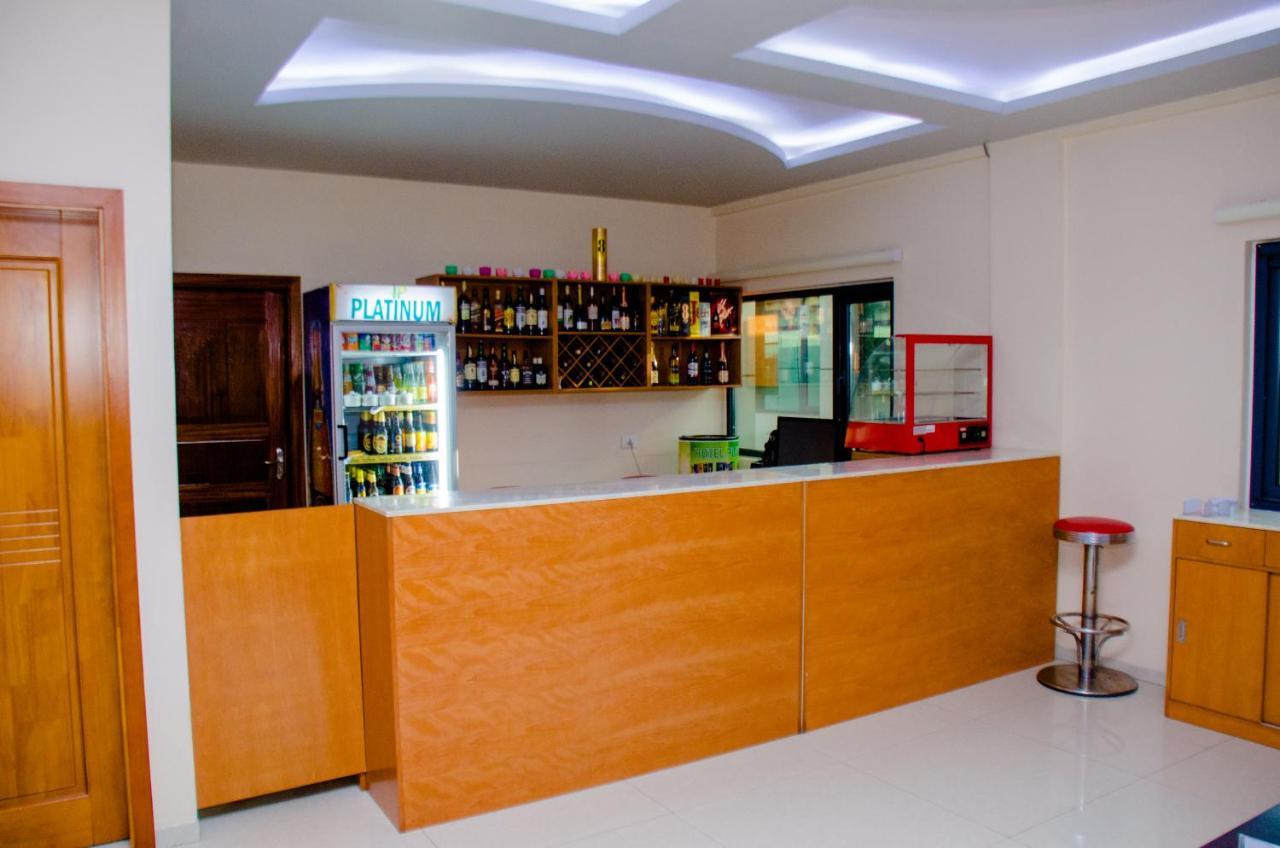 Hotel Platinum Kinshasa Bagian luar foto