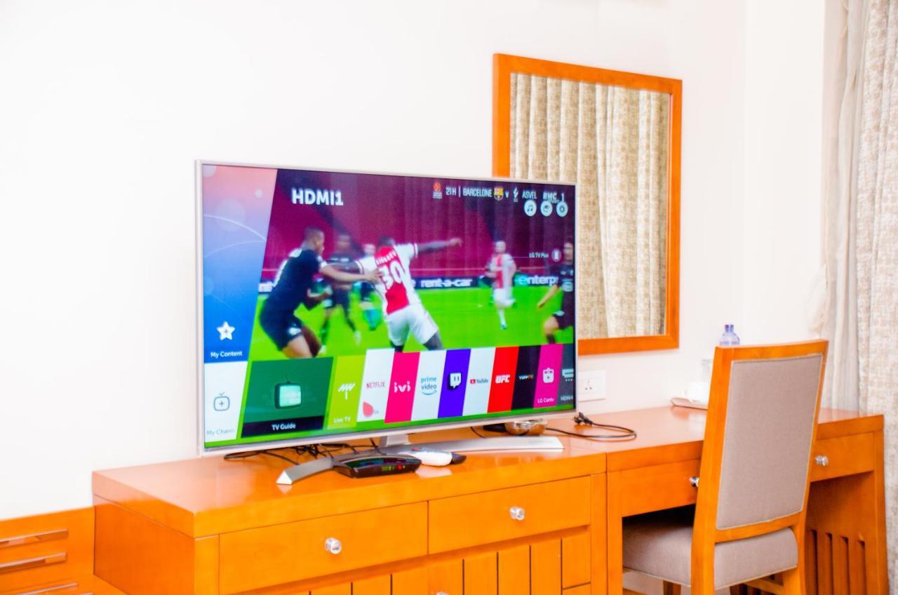 Hotel Platinum Kinshasa Bagian luar foto
