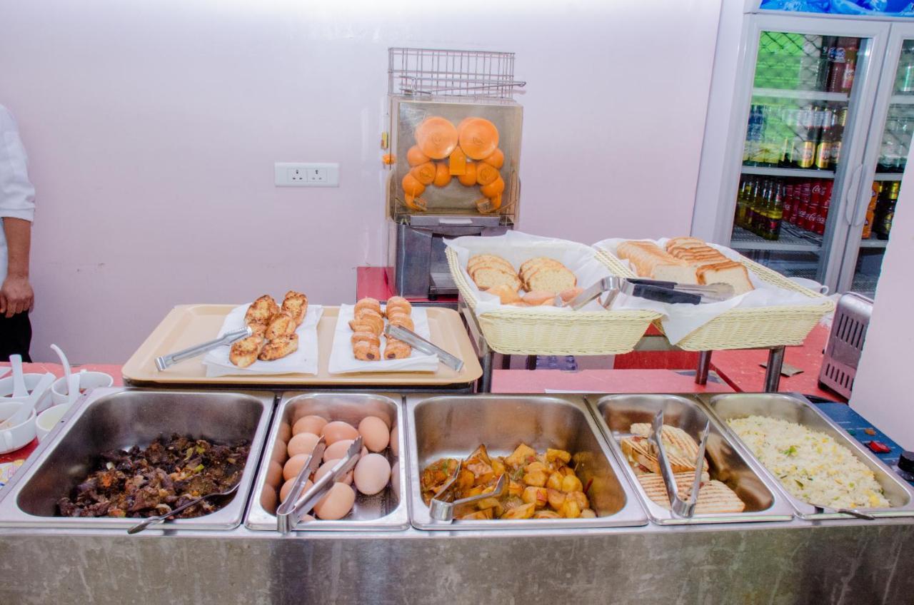 Hotel Platinum Kinshasa Bagian luar foto