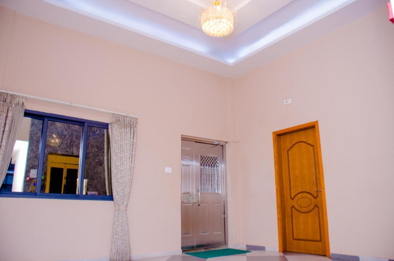 Hotel Platinum Kinshasa Bagian luar foto