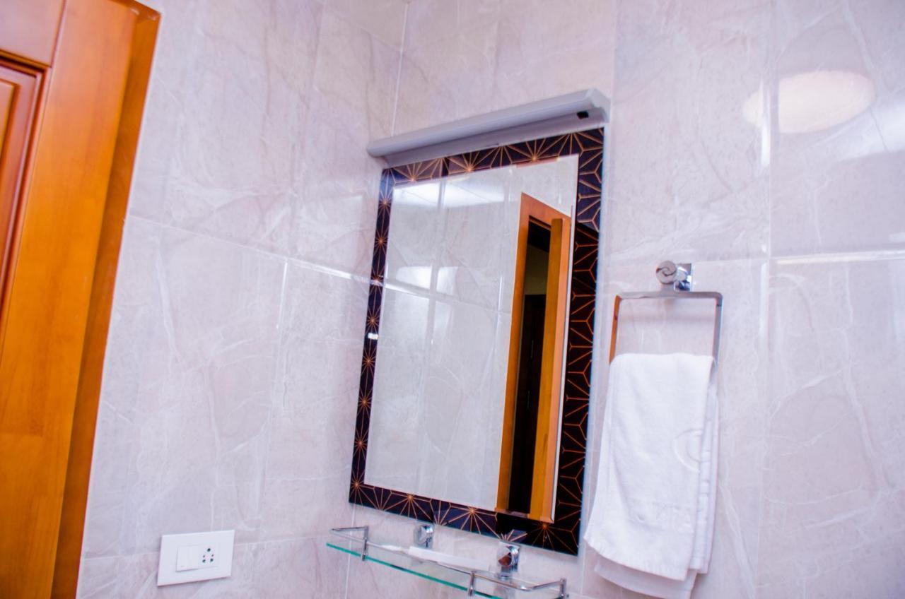 Hotel Platinum Kinshasa Bagian luar foto