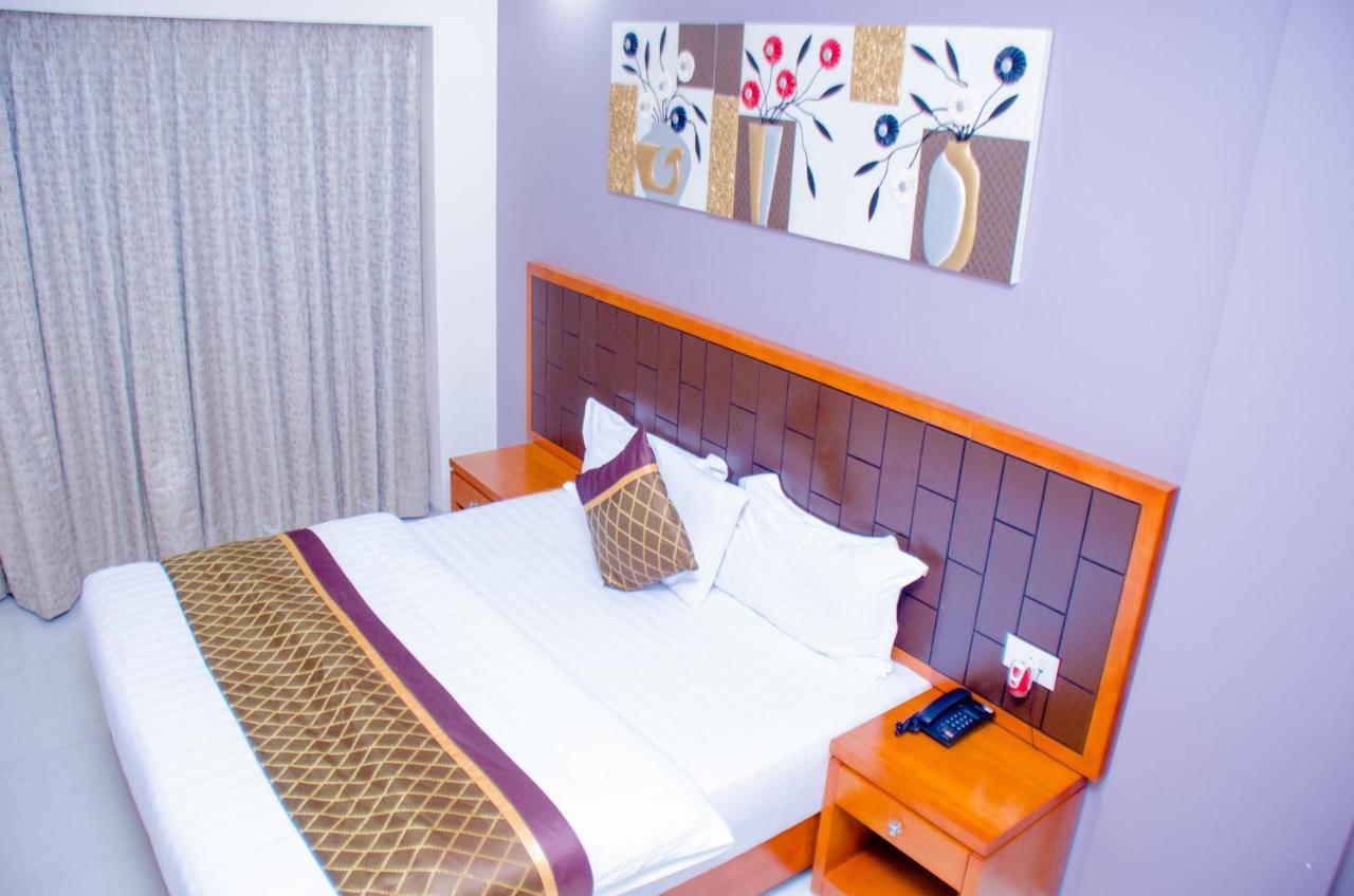 Hotel Platinum Kinshasa Bagian luar foto