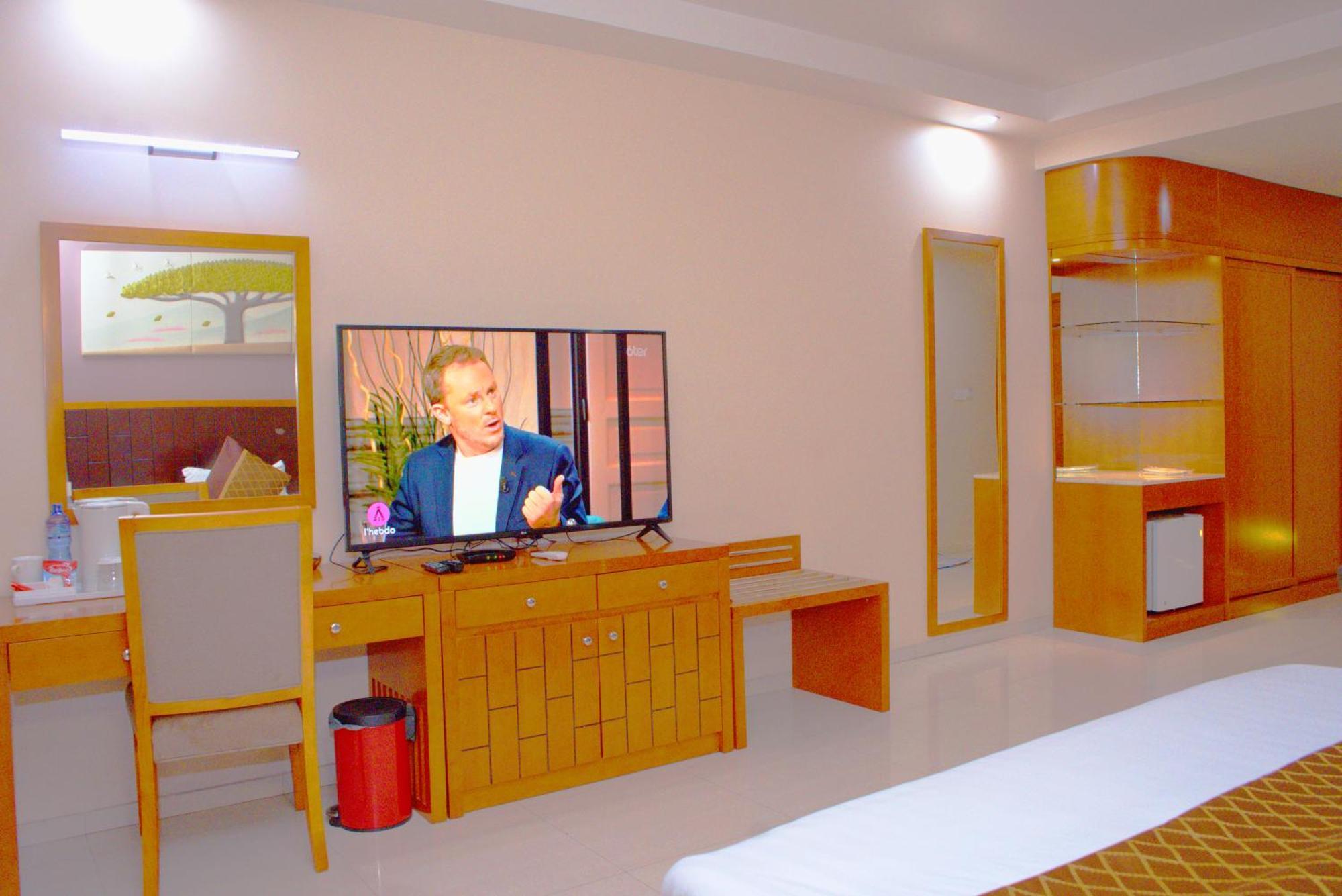 Hotel Platinum Kinshasa Bagian luar foto
